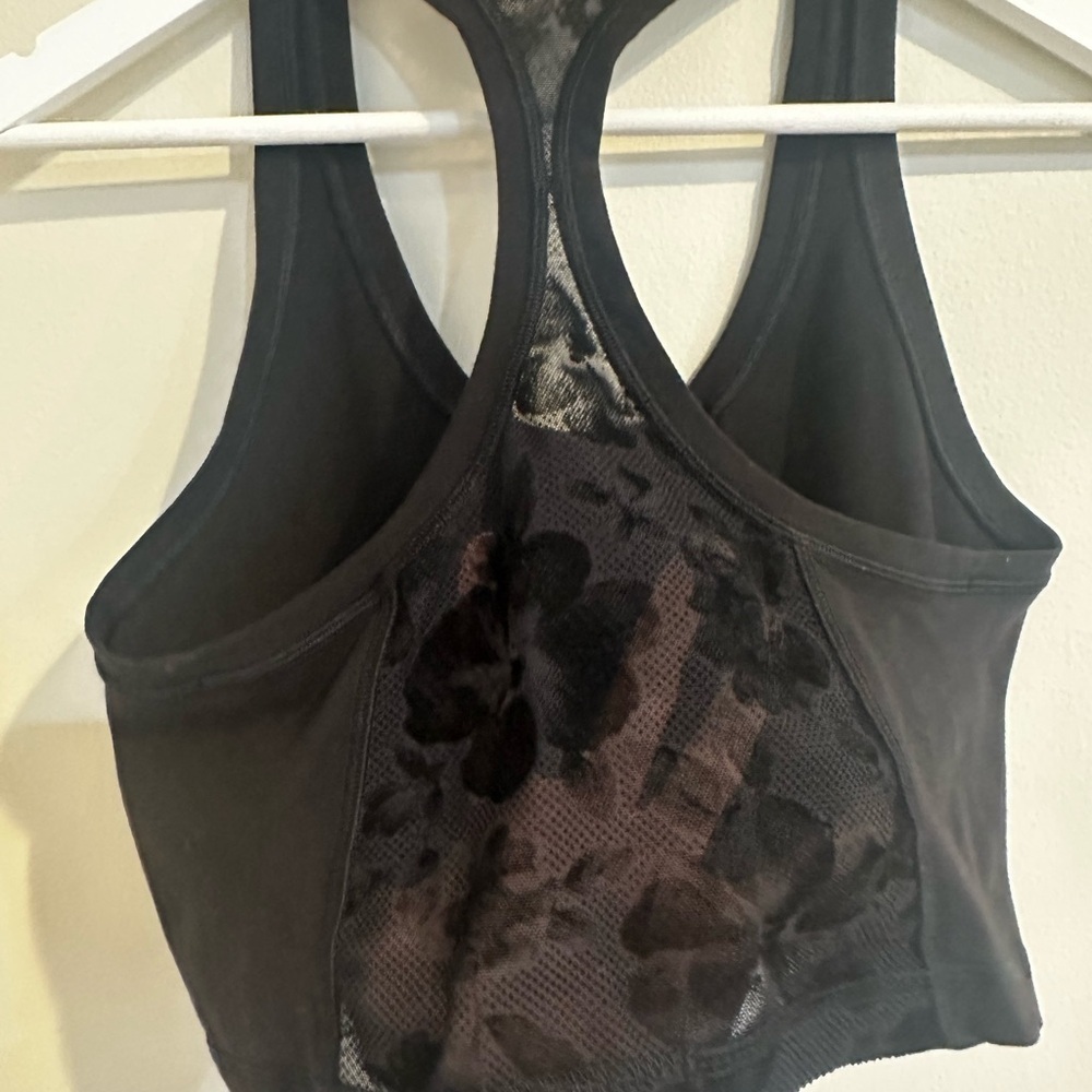 Lululemon Racerback Crop - Picture 4 of 4